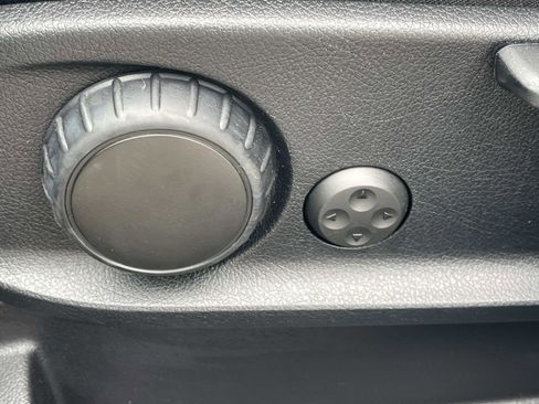 Certified 2022 Mercedes-Benz GLB 250 image 27