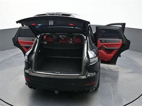 Certified 2023 Porsche Cayenne GTS image 28