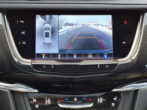 Used 2023 Cadillac XT6 Sport w/ Technology Package image 26