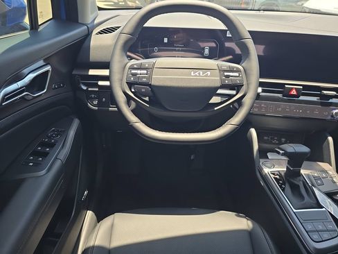 New 2026 Kia Sportage SX FWD image 14