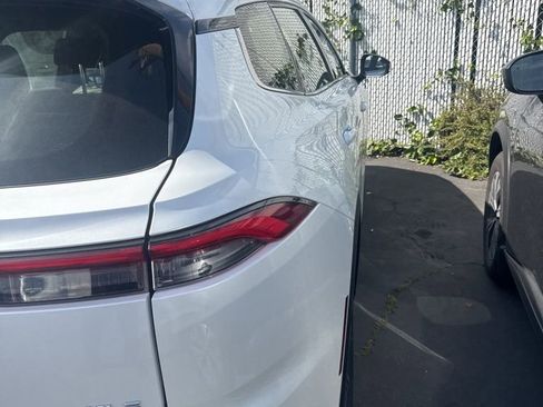 Used 2025 Toyota Crown Signia image 4