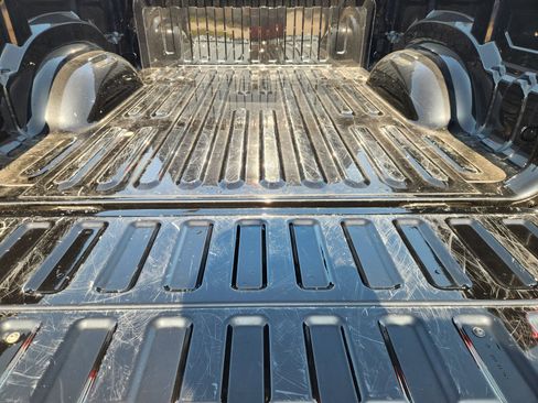 Used 2023 RAM 1500 Big Horn AWD/4WD image 32