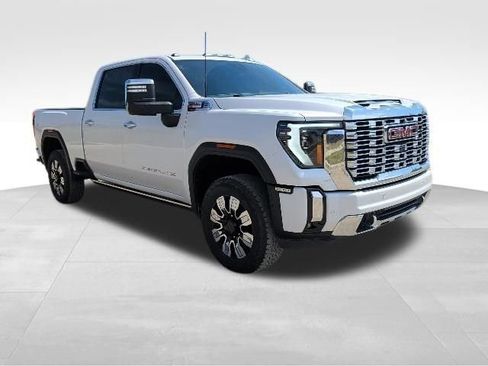 Used 2025 GMC Sierra 2500 Denali w/ Denali Reserve Package AWD/4WD image 1