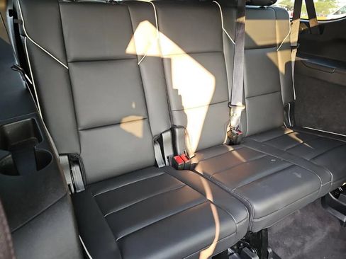 Used 2022 Cadillac Escalade ESV Premium Luxury AWD/4WD image 57