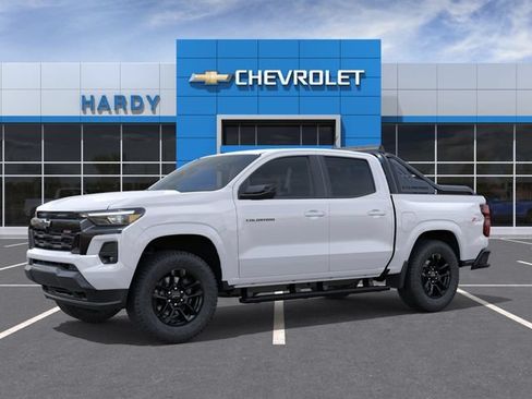 New 2026 Chevrolet Colorado Z71 w/ Midnight Edition AWD/4WD image 2