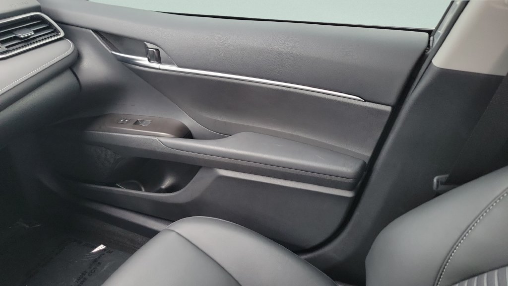 Used 2024 Toyota Camry SE FWD image 13