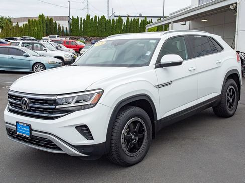 Used 2020 Volkswagen Atlas Cross Sport SE w/ Panoramic Sunroof Package AWD/4WD image 6