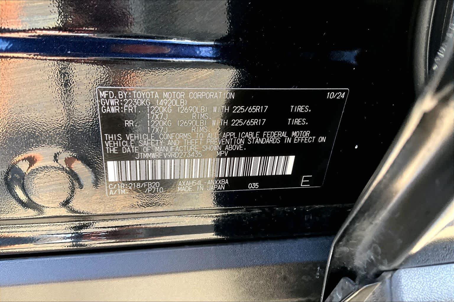 Certified 2024 Toyota RAV4 LE AWD/4WD image 36