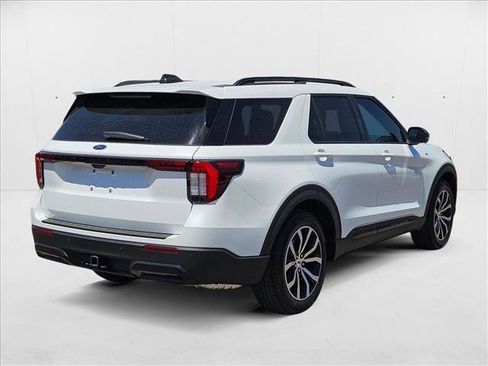 New 2025 Ford Explorer ST-Line image 2