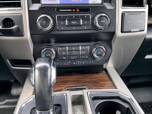 Used 2020 Ford F150 Lariat image 24