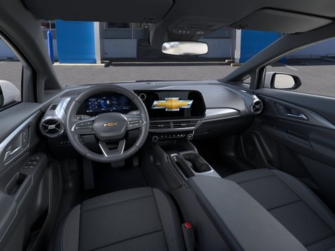 New 2026 Chevrolet Equinox EV LT w/ Comfort Package FWD image 39