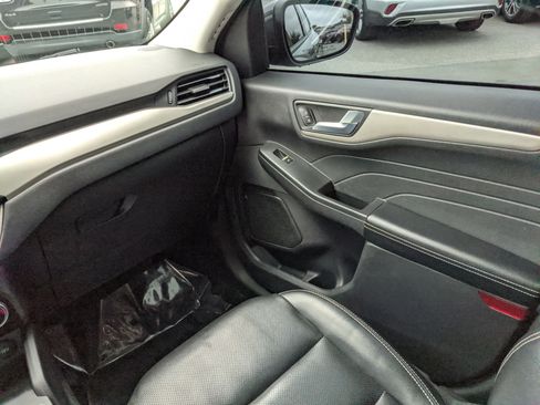 Certified 2022 Ford Escape SEL image 21