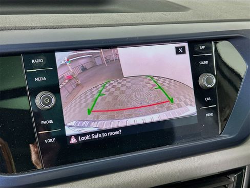 Used 2023 Volkswagen Taos SE image 13