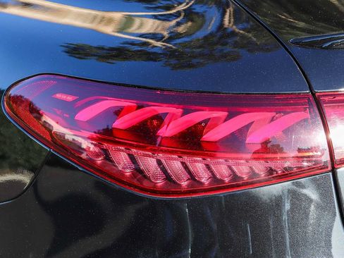 Used 2023 Mercedes-Benz EQS 450+ 4MATIC Sedan image 9