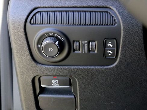 Used 2023 Jeep Wagoneer Series II w/ Convenience Group I image 19