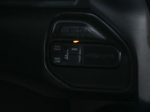 Used 2024 RAM 2500 Big Horn AWD/4WD image 19