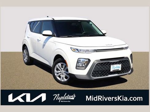 Used 2022 Kia Soul LX FWD image 1
