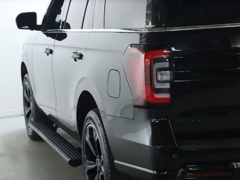Used 2022 Ford Expedition Limited image 42