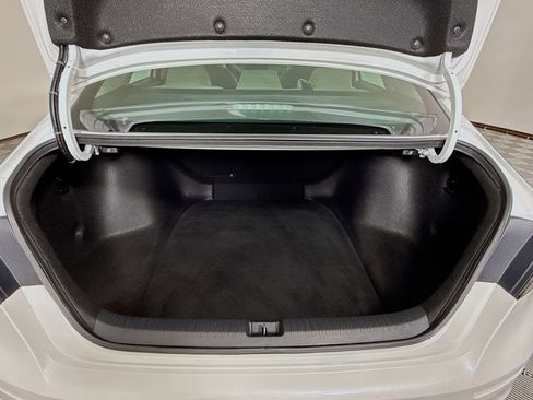 Certified 2024 Honda Accord EX image 22