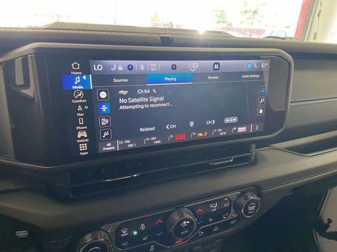 Used 2024 Jeep Wrangler High Altitude AWD/4WD image 25