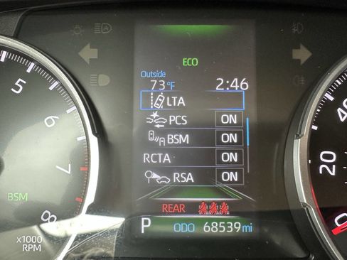 Used 2021 Toyota RAV4 XLE image 19