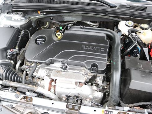 Used 2024 Chevrolet Malibu LT image 10