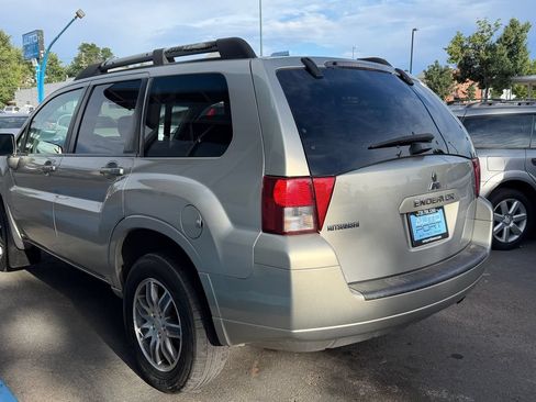Used 2008 Mitsubishi Endeavor SE AWD/4WD image 4