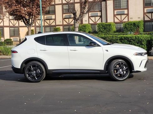 Used 2024 Dodge Hornet R/T Plus w/ R/T Blacktop Package image 4