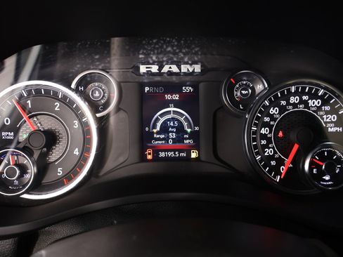 Used 2024 RAM 3500 Big Horn AWD/4WD image 4