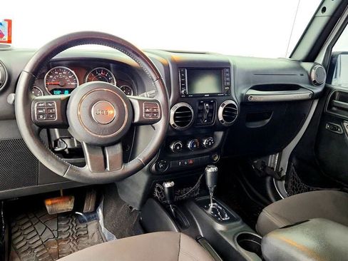 Used 2017 Jeep Wrangler Unlimited Sport AWD/4WD image 12