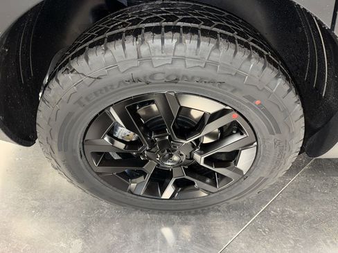 Certified 2025 Kia Telluride AWD image 13