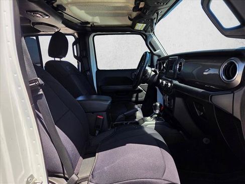 Used 2018 Jeep Wrangler Unlimited Sahara w/ LED Lighting Group AWD/4WD image 18