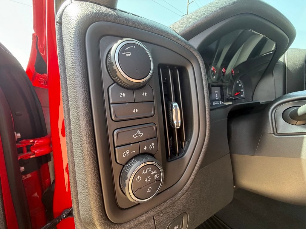 Used 2020 Chevrolet Silverado 2500 Custom w/ Custom Value Package AWD/4WD image 14
