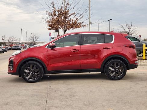 Certified 2022 Kia Sportage LX w/ LX FWD Value Edition Package image 4