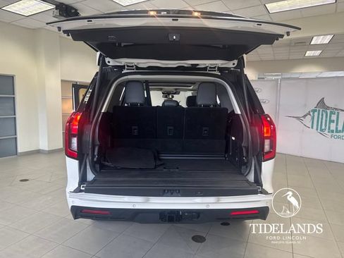 Certified 2025 Ford Expedition Active RWD image 12