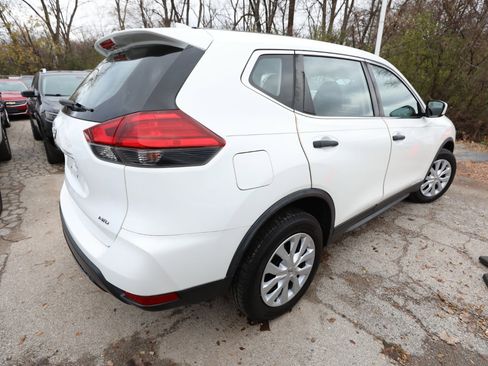 Used 2017 Nissan Rogue S image 6
