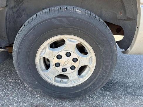 Used 2005 Chevrolet Tahoe LS w/ Preferred Equipment Group image 14