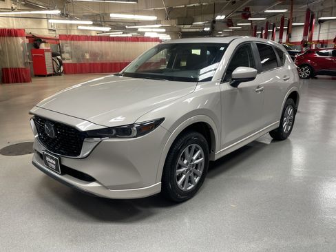 Used 2025 MAZDA CX-5 AWD 2.5 S w/ Preferred Package image 5