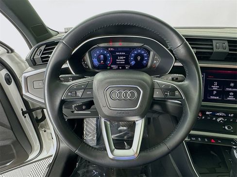 Used 2020 Audi Q3 2.0T Premium Plus w/ Premium Plus Package image 11