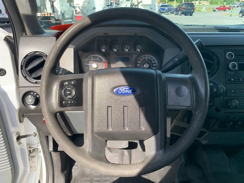Used 2016 Ford F550 4x4 SuperCab Super Duty image 11