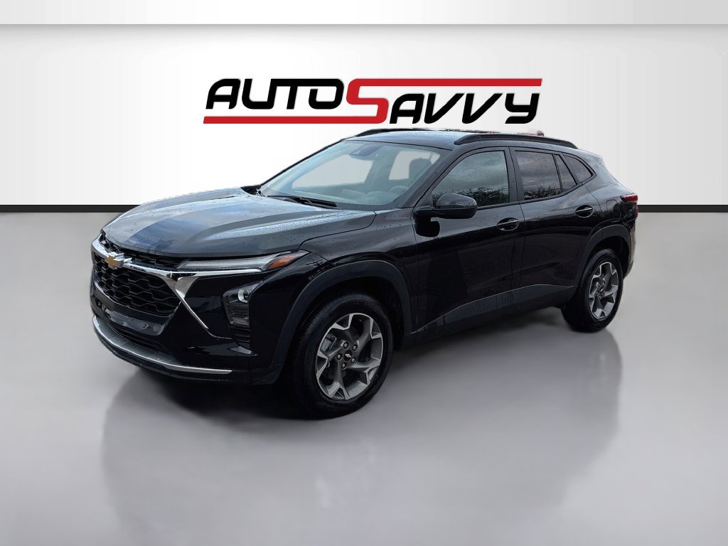 Used 2026 Chevrolet Trax LT FWD image 3