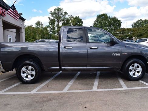 Used 2017 RAM 1500 Classic SLT image 6