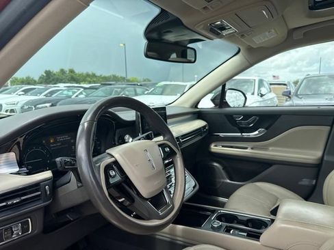 Used 2020 Lincoln Corsair FWD w/ Premium Package image 14