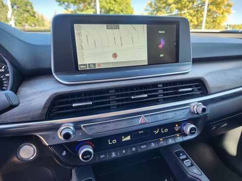 Certified 2022 Kia Telluride SX w/ SX Prestige Package image 26