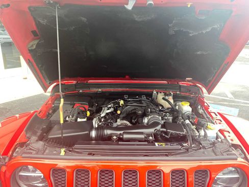 Used 2018 Jeep Wrangler Unlimited Rubicon AWD/4WD image 6