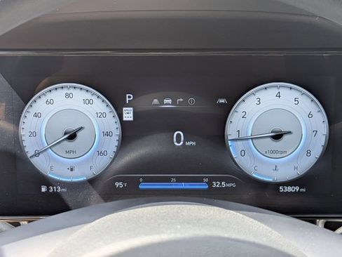 Used 2024 Hyundai Elantra SEL FWD image 28