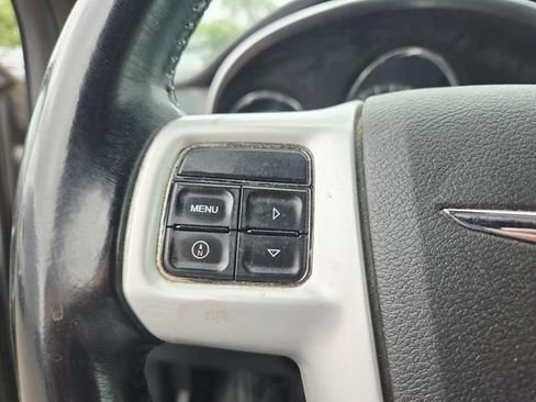 Used 2013 Chrysler 200 Limited FWD image 10