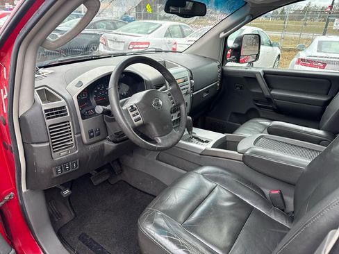 Used 2005 Nissan Titan LE w/ (S01) Side-Airbag Pkg w/ VDC image 11