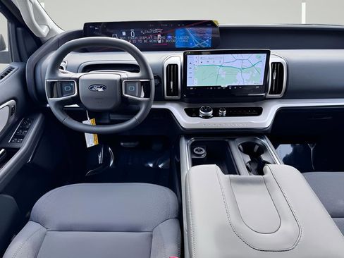 New 2026 Ford Expedition Active AWD/4WD image 5