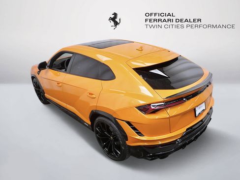Used 2024 Lamborghini Urus S AWD/4WD image 5